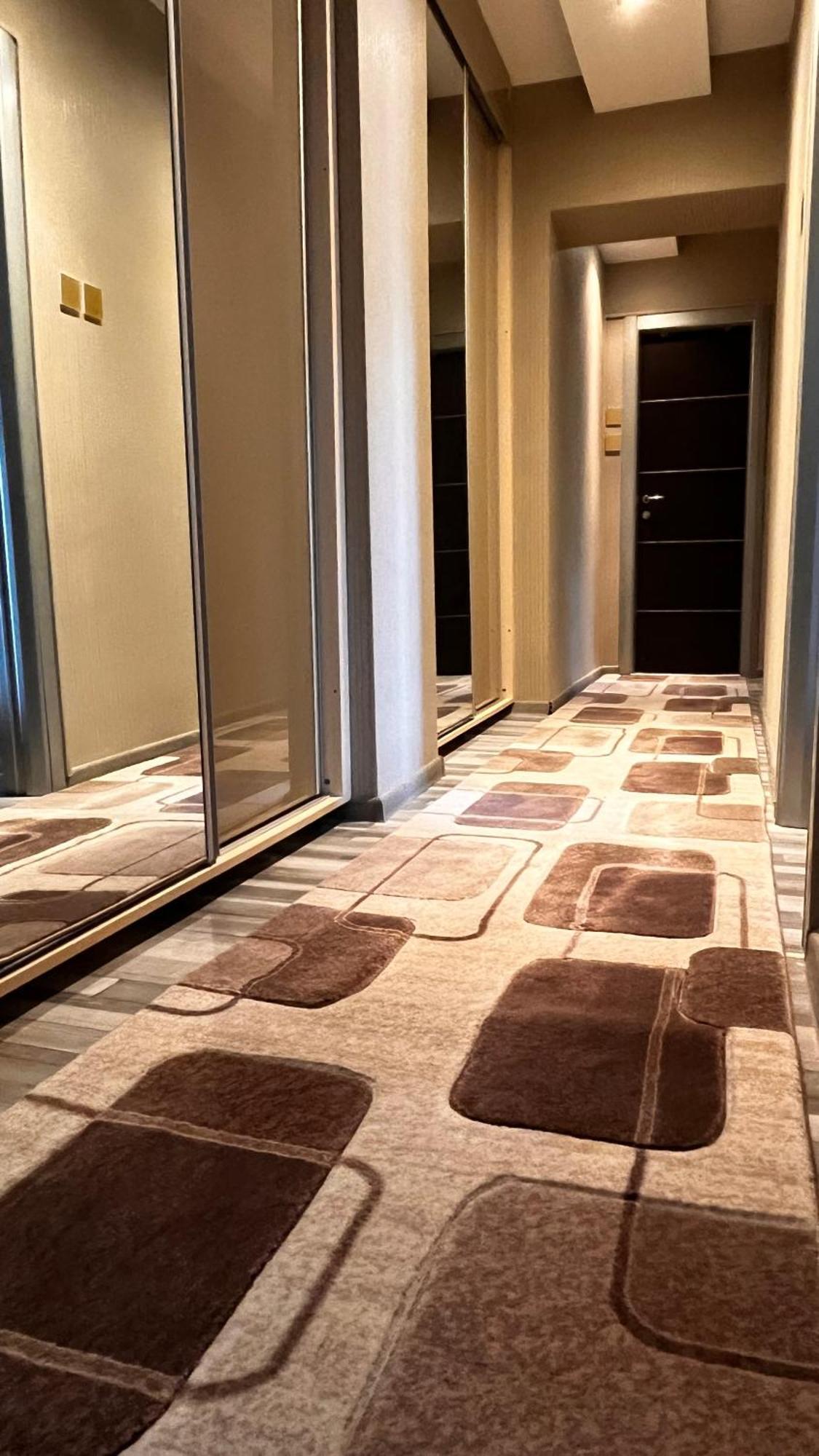 Luxury Lägenhet Bukarest Exteriör bild