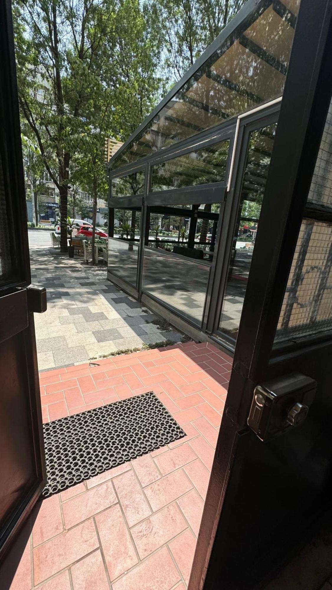 Luxury Lägenhet Bukarest Exteriör bild